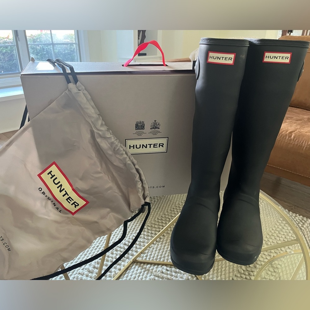 Hunter Tall rain boots matte black